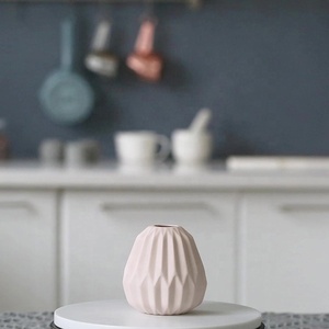 Facultatif couleur <span class=keywords><strong>origami</strong></span> art conception cannelée antique en céramique vases/décor à la <span class=keywords><strong>maison</strong></span> bud vase - Product Image 6