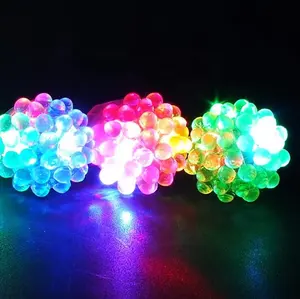 Fournisseurs de fête anneaux LED clignotants multi-couleurs éclairage led anneau lumineux Halloween fête de noël anneaux usine vente directe