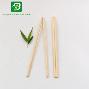 日本の人気寿司屋で使い捨て竹寿司棒を使用 - Product Image 2