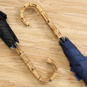 Parapluie droit vintage de style japonais ancien avec manche en bambou en forme de J - Product Image 2