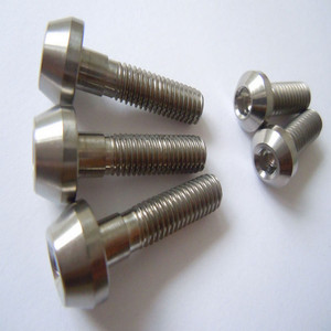 Baoji titane <span class=keywords><strong>vallée</strong></span> fabricants produire titane semi-tête ronde à l'intérieur <span class=keywords><strong>vis</strong></span> à tête hexagonale moto pour une utilisation - Product Image 2