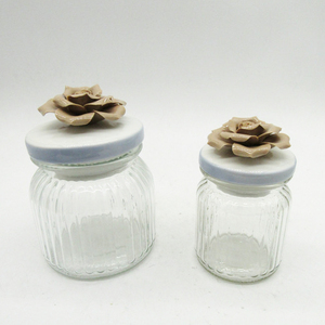 Pot à <span class=keywords><strong>confiture</strong></span> en verre transparent de qualité alimentaire avec couvercle en céramique en forme de fleur - Product Image 4