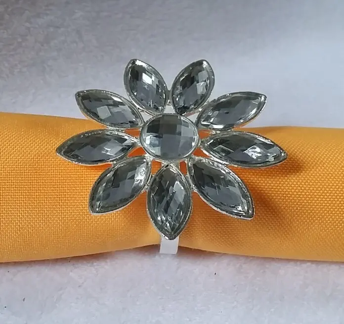 Diamond flower shape napkin ring for table decoration
