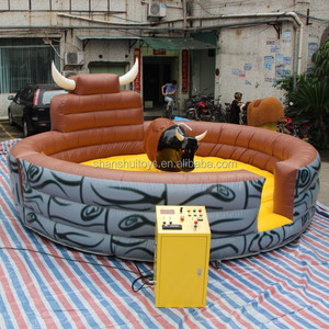 Taureau mécanique fou avec matelas gonflable, jeu interactif utilisé pour les jeux sportifs en plein air - Product Image 5