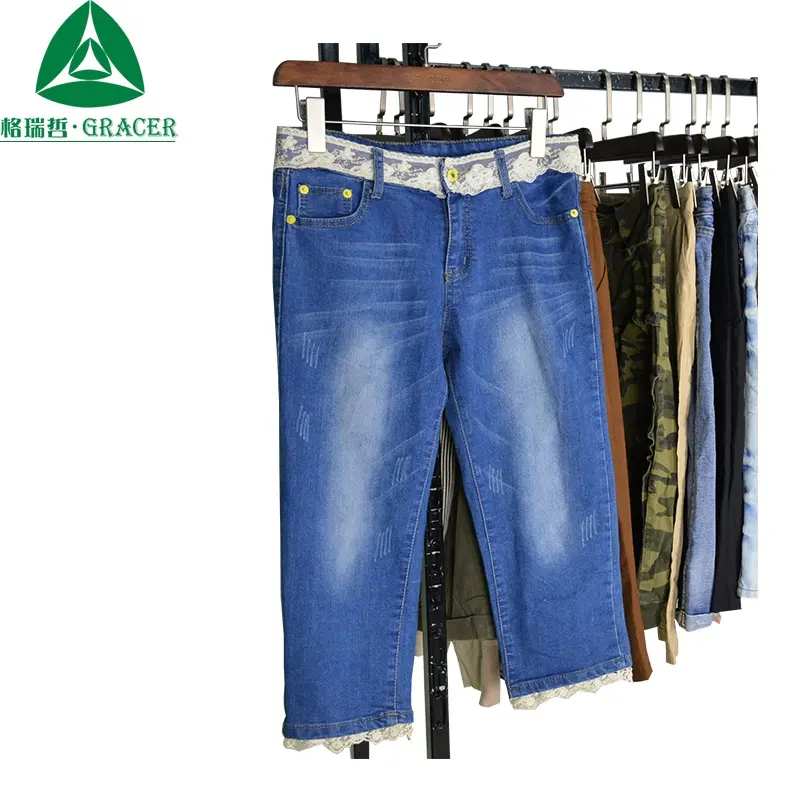 Ladies 3/4 Pants used clothings in south korea selling used clothing