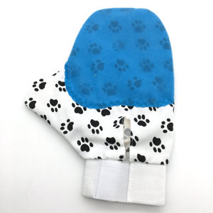 Guante de tela con forma de pata estampada mascota perro gato Animal cachorro aseo peine de masaje con masajeador TPR suave - Product Image 2