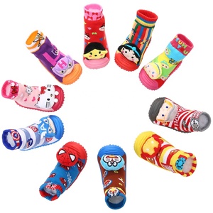 Lovely Animal Head <span class=keywords><strong>Sonajero</strong></span> Suela de goma Baby Girl & Boy Shoe <span class=keywords><strong>Calcetines</strong></span> - Product Image 2
