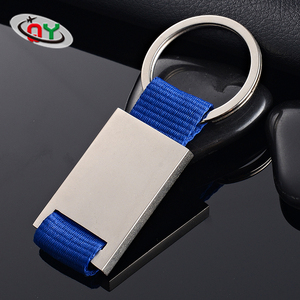 Al por mayor personalizado mejor llaveros coche de metal personalizado parte llaveros clave de la marca del coche logotipo llavero para el <span class=keywords><strong>padre</strong></span> - Product Image 1
