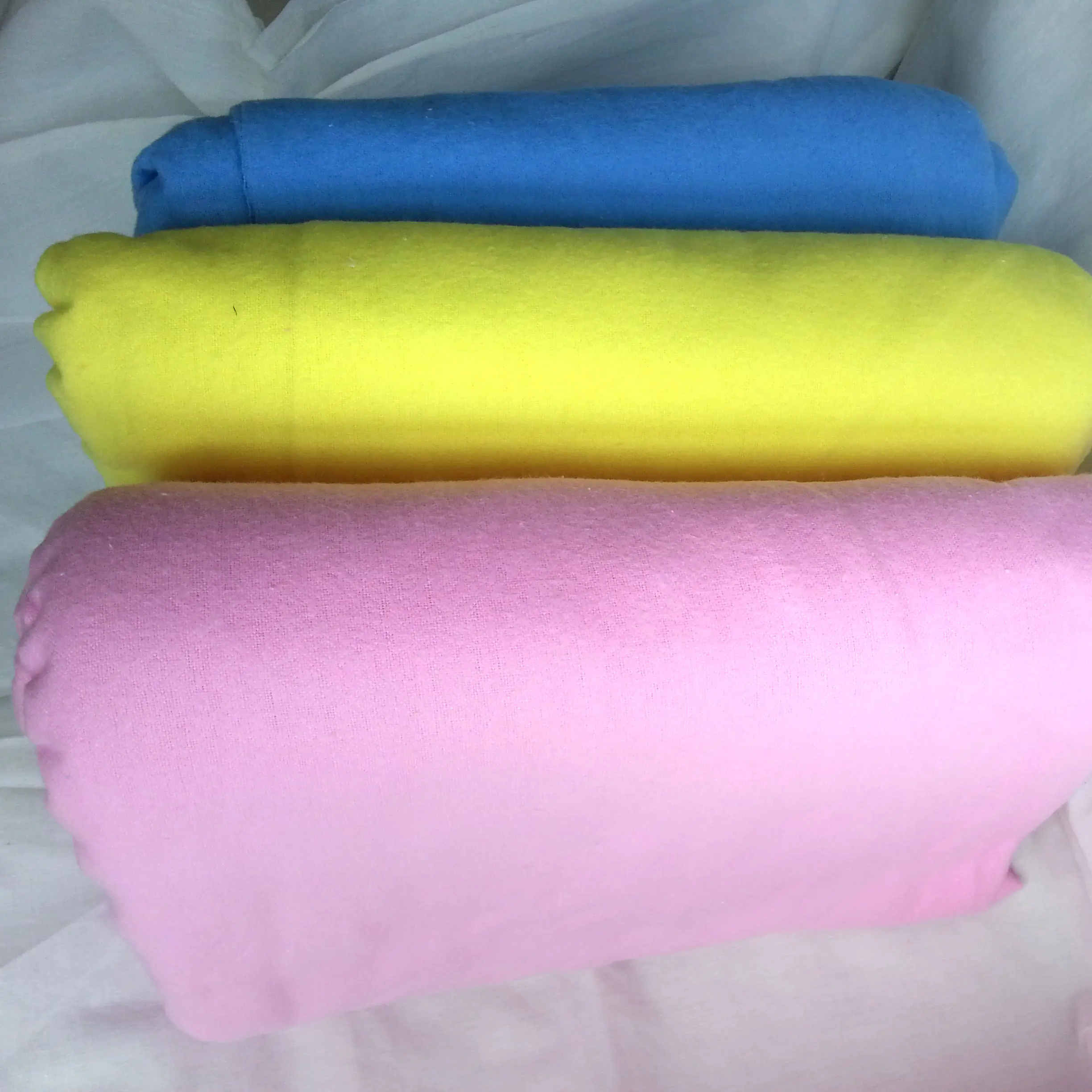 Super Soft Breathable Customized 100% Cotton Printed Or Plain Handle Wholesale Price Flannel Fabric