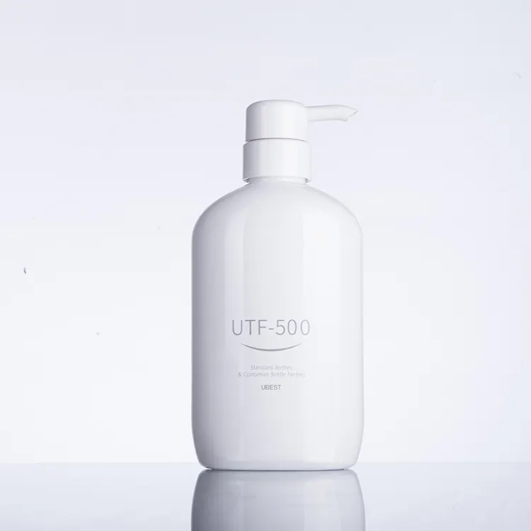 Yeni kalıp tasarımı Oval düz PET beyaz renk saç kremi şişe beyaz pompa ile 500ml