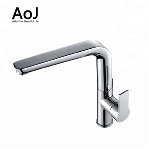 Simple blanco Popular <span class=keywords><strong>pintura</strong></span> en latón abajo grifo de cocina con caño giratorio - Product Image 3