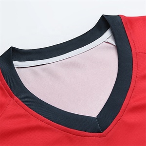Nuova maglia <span class=keywords><strong>da</strong></span> <span class=keywords><strong>calcio</strong></span> personalizzata con logo personalizzato rosso e nero sublimazione uniforme <span class=keywords><strong>da</strong></span> <span class=keywords><strong>calcio</strong></span> - Product Image 5