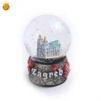 هدايا تذكارية مخصصة هدية الأزياء البسيطة كرة ماء صندوق تشغيل الموسيقى الثلوج العالم للديكور المنزل