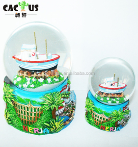 High Quality with <strong>Custom</strong> Design Polyresin Decorative Souvenir <strong>Snow</strong> <strong>Globe</strong>