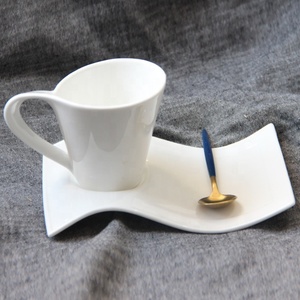 A granel clásico <span class=keywords><strong>real</strong></span> café y té de <span class=keywords><strong>la</strong></span> taza de café de cerámica de porcelana de <span class=keywords><strong>la</strong></span> onda de <span class=keywords><strong>la</strong></span> taza - Product Image 2