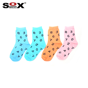 Venta caliente nuevo diseño de dibujos animados novedad <span class=keywords><strong>feliz</strong></span> calcetines para bebé - Product Image 1