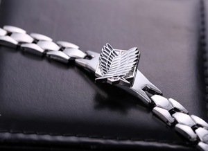 <span class=keywords><strong>Bracelet</strong></span> en acier couleur acier avec inscription « Ailes de la liberté » du Corps d'exploration de l'Attaque des Titans, vente en gros - Product Image 4