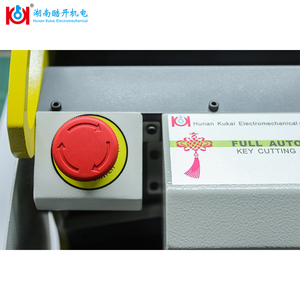 Máquina <span class=keywords><strong>de</strong></span> Corte <span class=keywords><strong>de</strong></span> <span class=keywords><strong>Llaves</strong></span> Automatizada CNC Kukai SEC-E9 con Tableta Android 2021, Herramientas <span class=keywords><strong>de</strong></span> Diagnóstico para Cerrajeros, Llave para Copiar - Product Image 2