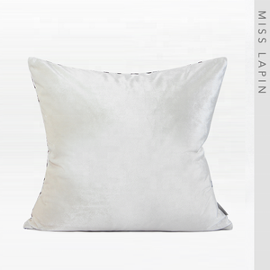 La srta. LAPIN de clase alta cojín de tela blanco y negro bordado cojín almohada cubierta decorativa - Product Image 4