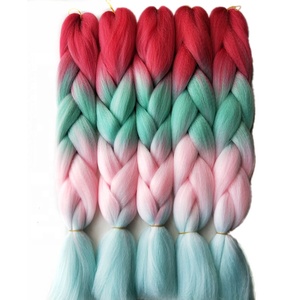 Pervado Dei Capelli New Ombre 4 Tonalità di Colore Jumbo Sintetico Texture Soffici Intrecciare Le Estensioni Dei Capelli <span class=keywords><strong>per</strong></span> Crochet <span class=keywords><strong>Trecce</strong></span>