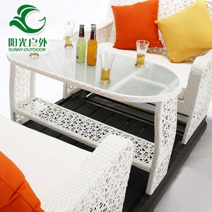 Chaise suspendue en osier de jardin pour 4 personnes avec table, chaise à bascule en rotin - Product Image 4