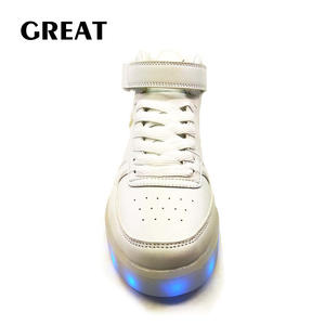 Custom LED Blank Leather Retro Mens Outdoor Sports Fashion Walking Style Air ammortizzazione scarpe da skateboard <span class=keywords><strong>calzature</strong></span> - Product Image 6