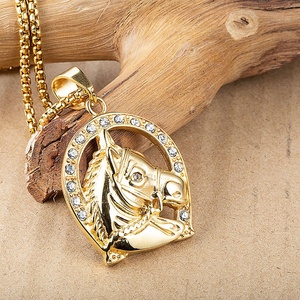 Vente en gros Colliers pendentifs chevaux en zircon plaqué or étanche personnalisés série animale avec micro incrustation - Product Image 5