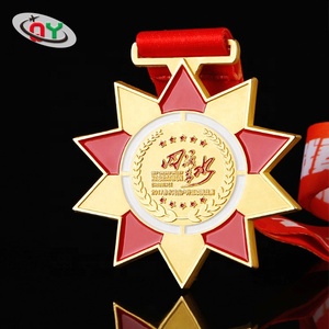 Precio barato de fábrica personalizada de aleación de zinc de esmalte suave medallas militares Medalla de Honor del ejército con cinta - Product Image 5