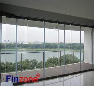 Ventanas panorámicas con vidrio acristalamiento plegable en balcón. - Product Image 1