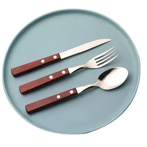 स्टेनलेस स्टील चांदी रेस्तरां होटल लकड़ी के हैंडल के साथ चम्मच कांटा flatware सेट