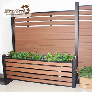 Clôture en composite bois-plastique MexyTech Decorate MecoFence de Foshan avec bac à plantes - Product Image 1