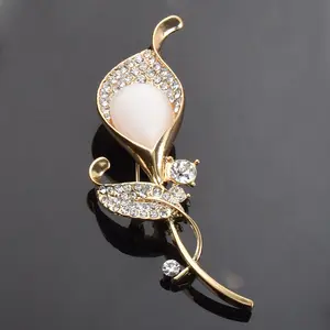 Elegant Flower Brooches for Women Pave Rhinestone Opal Brooch Pins for Scarf Clothing Jewelry Accessories