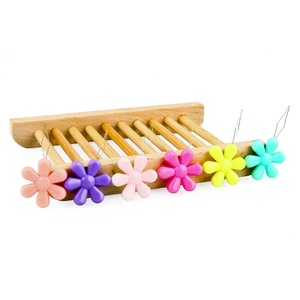 Renkli el dikiş aracı güzellik çiçek şekli plastik iğne geçirici - Product Image 4