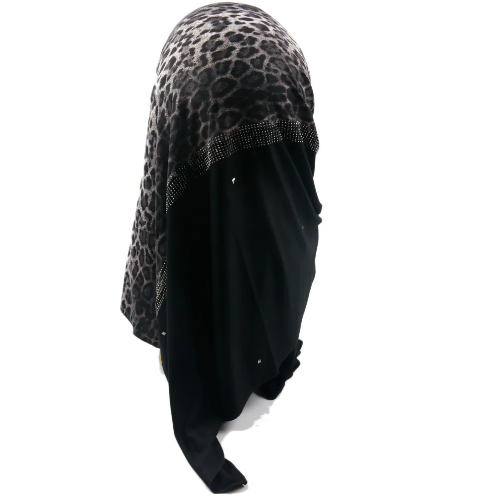 High quality printing warm scarf fancy young girls fashion triangle hijab scarf