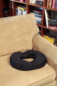 Donut Steißbein Sitzkissen Hüft Bursitis und General Coccyx Pain Memory Foam Donut Sitzkissen (Schwarz) - Product Image 3