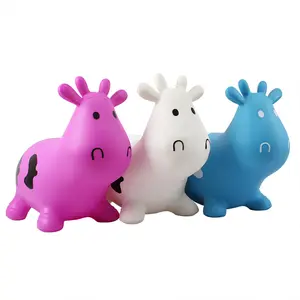 पशु Inflatable दूध गाय खिलौने गर्म बिक्री थोक प्लास्टिक यूनिसेक्स हाथ चित्रकला Inflatable खिलौने और सामान 25x15 Inflatable toysd