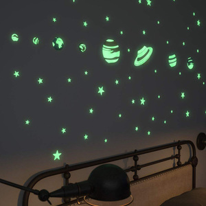 Schlafzimmer Decor Glow In <span class=keywords><strong>The</strong></span> Dark Sterne Aufkleber und Planeten Aufkleber - Product Image 1