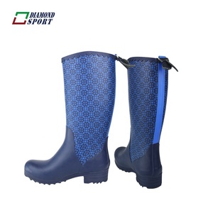 Haute qualité hauteur <span class=keywords><strong>du</strong></span> <span class=keywords><strong>genou</strong></span> femmes impression <span class=keywords><strong>en</strong></span> caoutchouc <span class=keywords><strong>botte</strong></span> de pluie - Product Image 1