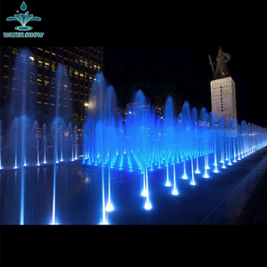 น้ำพุทรงสูง12เมตรทำจากไม้ใช้กลางแจ้งสีสันสดใสสำหรับตกแต่งกลางแจ้ง