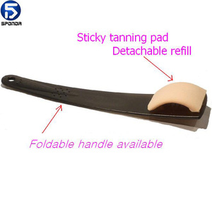 Self Tan applicator with charging pad - Product Image 3
