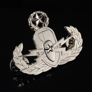 Design personnalisé Usine Fournir 3D Métal <span class=keywords><strong>badge</strong></span> <span class=keywords><strong>Militaire</strong></span> Amérique Agent de Sécurité ÉPINGLETTE Souvenir <span class=keywords><strong>porte</strong></span>-<span class=keywords><strong>Badge</strong></span> pour Veste - Product Image 6