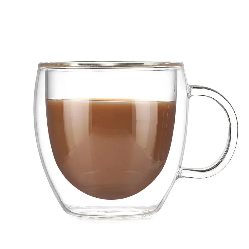 थोक कॉफी कप चाय कप डबल वॉल ग्लास बोरोसिलिकेट ग्लास हैंडल के साथ मिनिमलिस्ट अनुकूलित लोगो ओप बैग कप और सॉसर