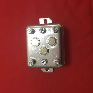 Regulador de Voltaje del Generador para John Deere, Renault, Volvo IB9028, 0190214003, 0190215007, 0190215008 - Product Image 1