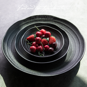 Venta al por mayor <span class=keywords><strong>de</strong></span> alta calidad negro Placa <span class=keywords><strong>de</strong></span> porcelana para la merienda - Product Image 1