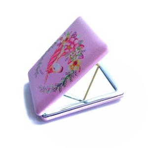 Gương Bỏ Túi Nhỏ Gọn Đựng Mỹ Phẩm Bằng Da PU Có Thể Gập Lại Thiết Kế Kỳ Lân Vuông - Product Image 3