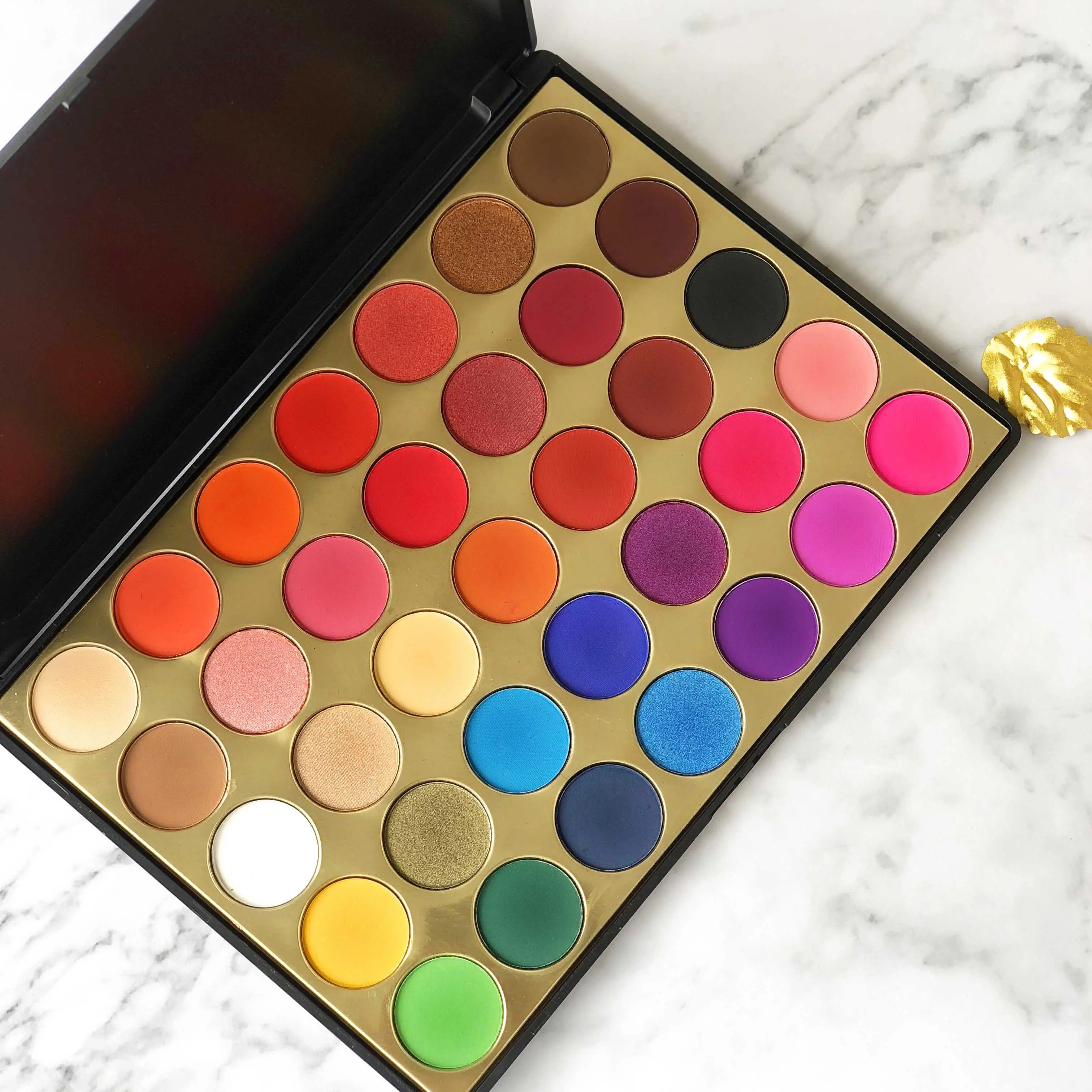 2019 Newest 35 colors makeup palette no logo pigment eyeshadow palette private label