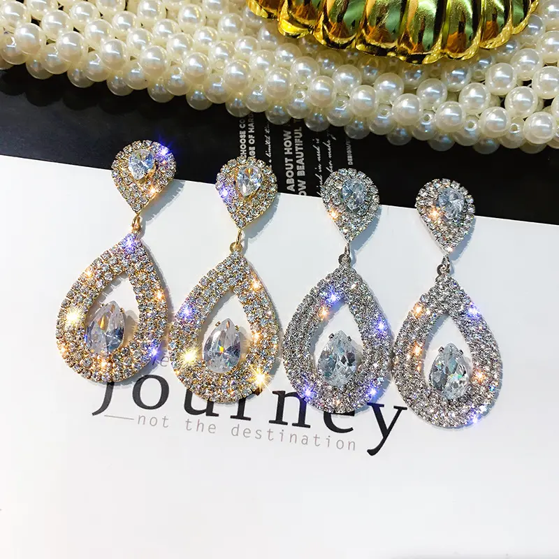चमकदार स्फटिक ज्यामितीय लटकना कान की बाली सोना चांदी के रंग पानी के लिए ड्रॉप हीरे की बाली शादी के गहने उपहार