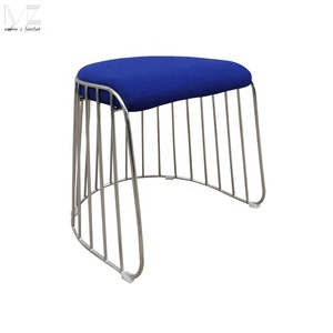 Marco de alambre de acero inoxidable dorado, velo de novia, conjunto de taburete alto de madera, silla de bar con asiento de tela de terciopelo - Product Image 6