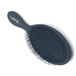Échantillon de brosse à perruque professionnelle bon marché, brosse à coussin à boucle en plastique pour extensions de cheveux, brosse d'extension de cheveux à broche en U - Product Image 2