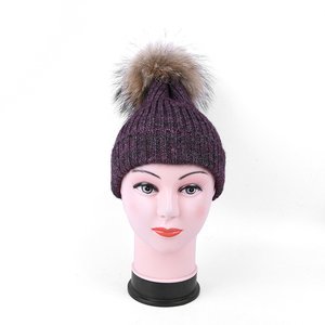Hiver <span class=keywords><strong>sauvage</strong></span> personnalisé femmes plus velours pour garder au chaud bonnet tricoté chapeau avec boule de poils - Product Image 1
